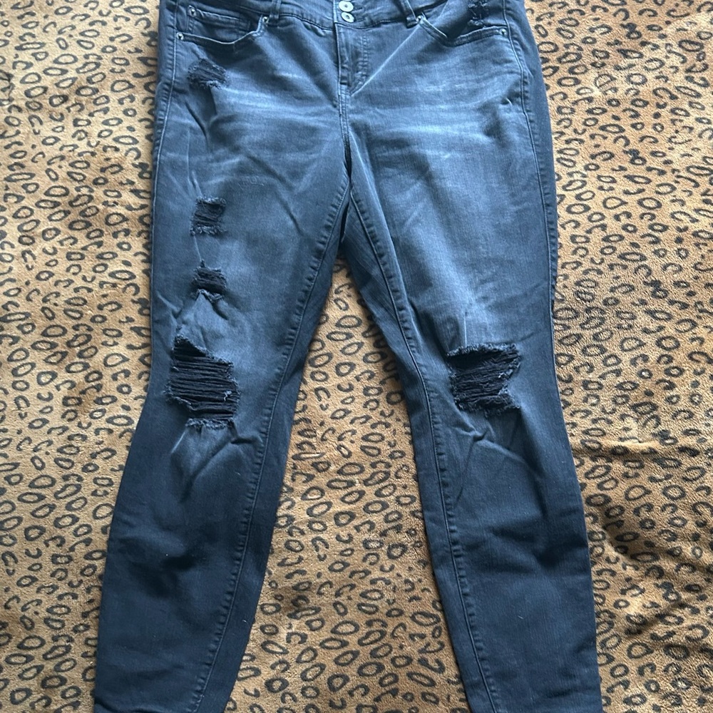 Torrid Black Distressed Women's Jeggings Sz 16R